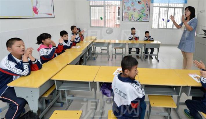 學(xué)生教育小朋友