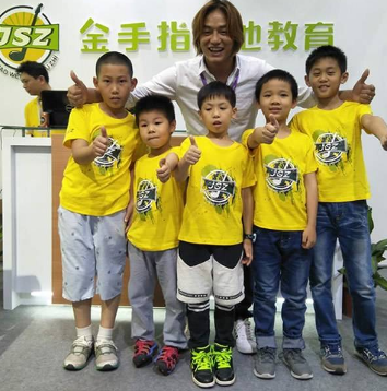 金手指吉他教育加盟條件高嗎？只要8點，就能擁有好事業(yè)