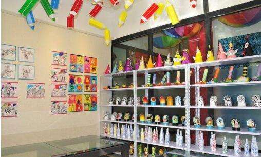 彩色斑馬兒童美術加盟有哪些支持？