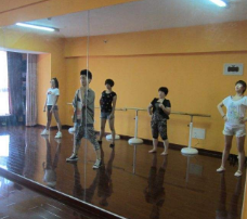 艾舞藝術(shù)培訓(xùn)中心