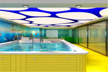 杉山嬰兒游泳館