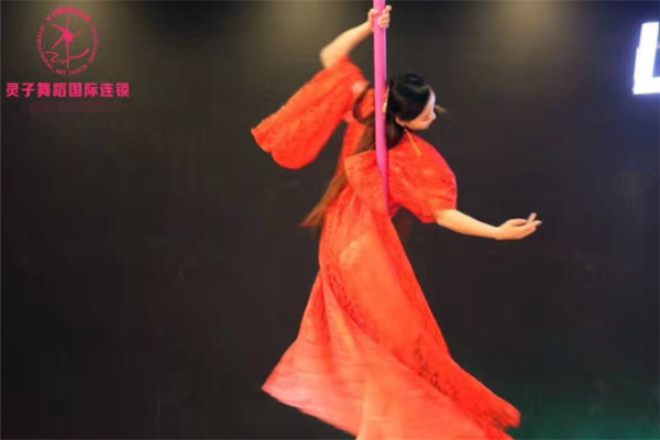 靈子舞蹈品牌加盟