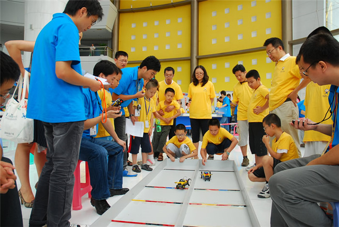 太敬機(jī)器人教育加盟