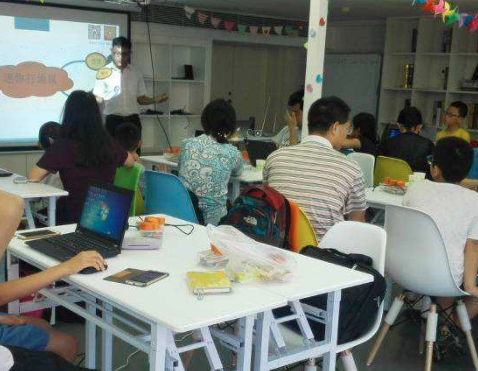 編玩邊學少兒編程