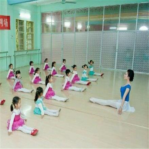 彩虹舞蹈藝術培訓中心