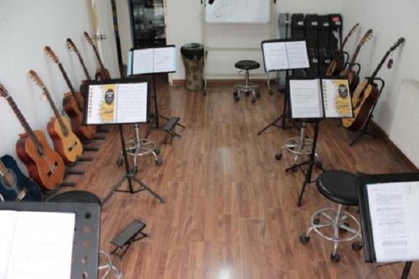 藝飛揚藝術培訓中心加盟