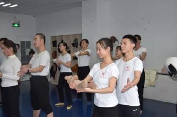 春苗藝術培訓加盟