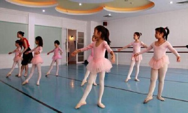 朝陽(yáng)藝術(shù)中心加盟