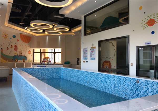 周浦貝優(yōu)嬰兒游泳館