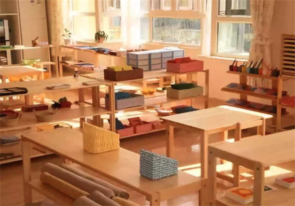 蒙特梭利早教中心加盟