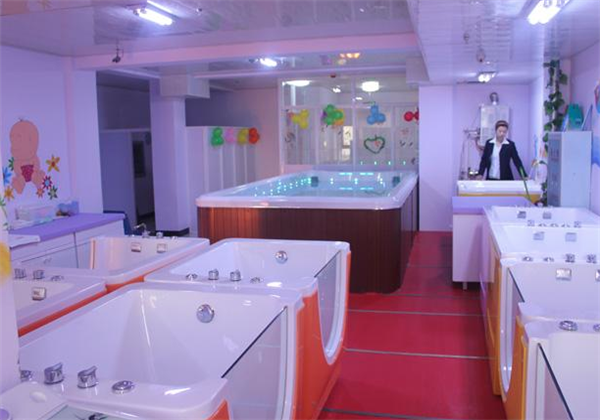 周浦貝優(yōu)嬰兒游泳館