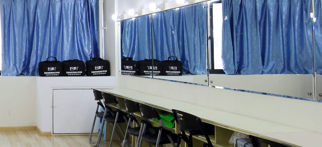 成都巨美美容培訓學校加盟 成都巨美美容培訓學校加盟