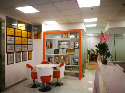 北大青鳥暨華教育加盟 北大青鳥暨華教育加盟