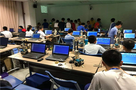 CK機(jī)器人教育加盟 CK機(jī)器人教育加盟