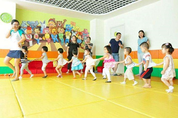 帕夫?qū)W園加盟