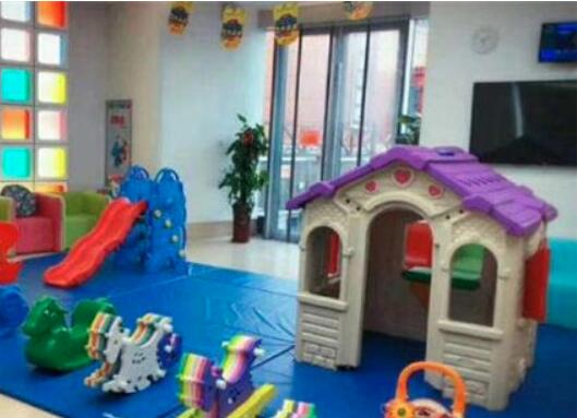 紅黃藍早教加盟