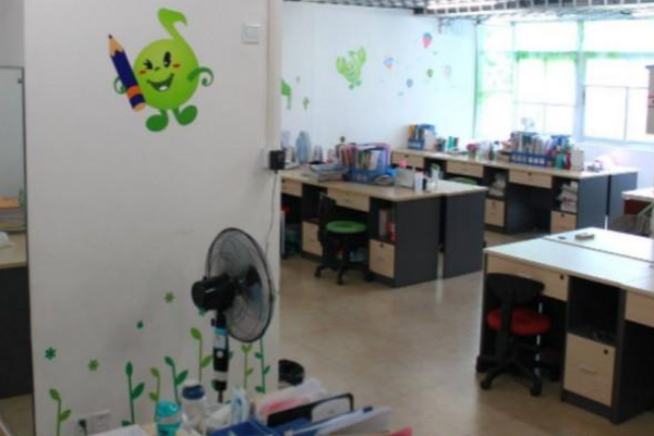 劉大博士黑馬英語加盟