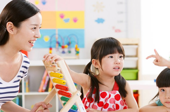 愛博思少兒英語(yǔ)加盟