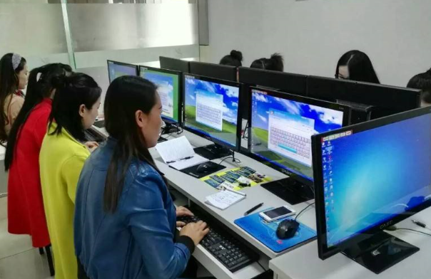 瑞琪教育加盟 瑞琪教育加盟