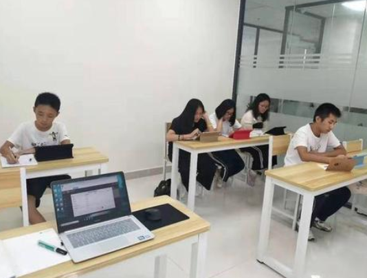 智易答人工智能教育加盟 智易答人工智能教育加盟