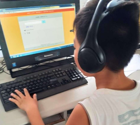 創(chuàng)領(lǐng)者智能英語(yǔ)系統(tǒng)體驗(yàn)中心加盟 創(chuàng)領(lǐng)者智能英語(yǔ)系統(tǒng)體驗(yàn)中心加盟