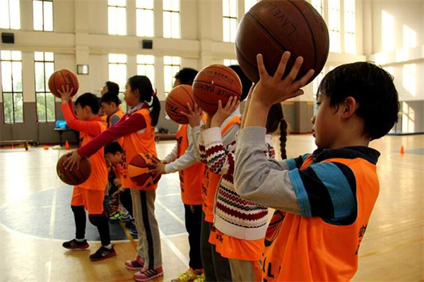 拉維爾青少年籃球培訓(xùn)加盟 拉維爾青少年籃球培訓(xùn)加盟