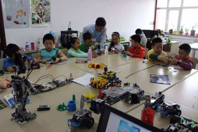 中科機器人教育加盟條件是什么？